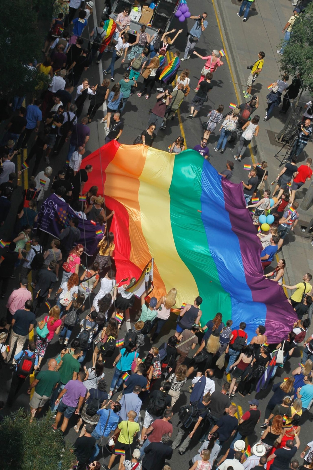 Učesnici Parade ponosa prošetali kroz centar grada!
