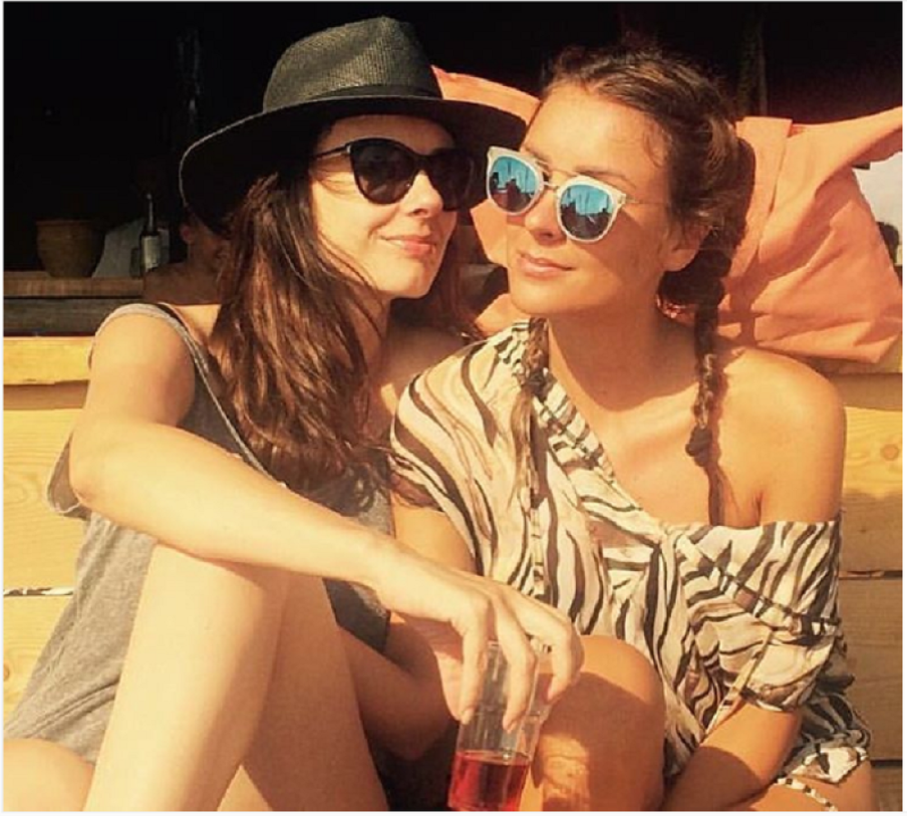 Slobodu i Draganu Mićalović znaju svi, a evo kako izgleda njihova treća sestra! (FOTO)