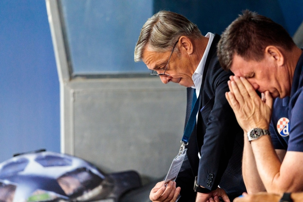 "Petarda" oterala Kranjčara sa klupe Dinama