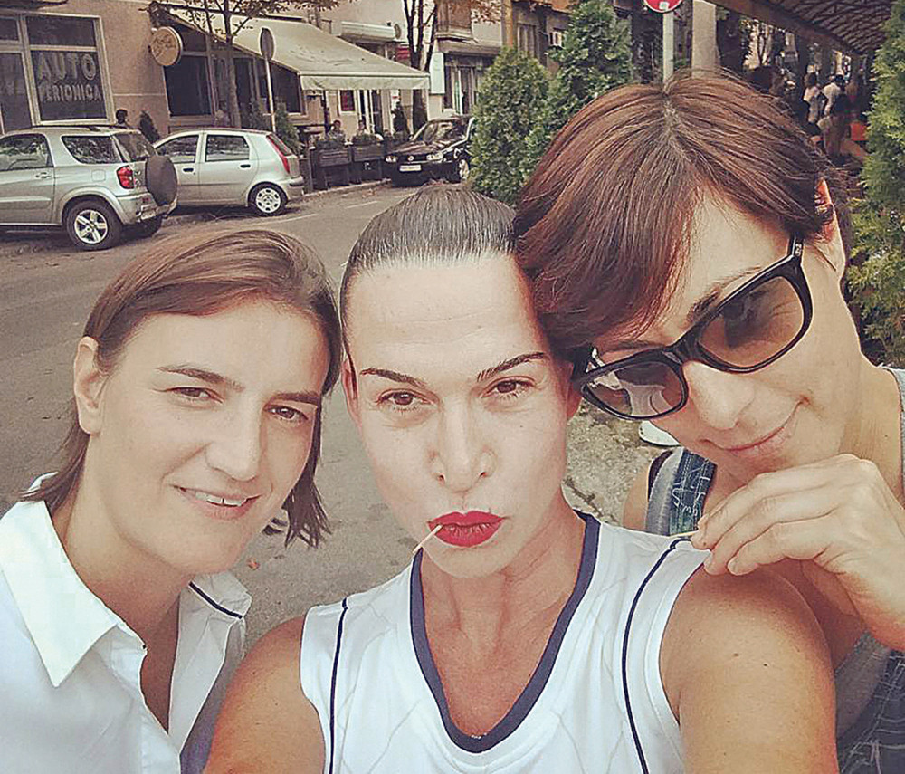 Jelena mrzi Vučića, ali voli ministarku!