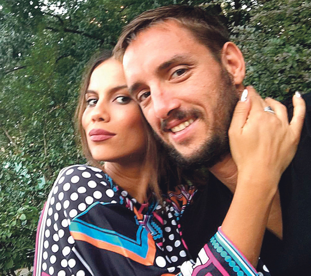 Ćerka Viktora Trocikog "pozira" ispred murala! (FOTO)