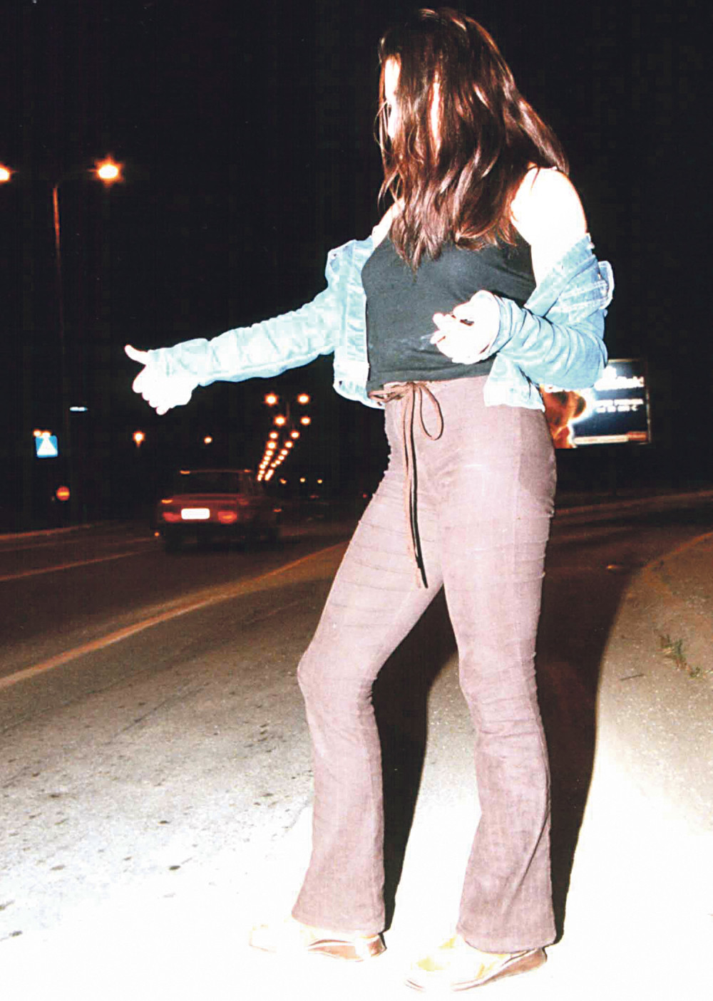 JEZIVO SVEDOČENJE MALOLETNICE (15) IZ KRAGUJEVCA "Starija tinejdžerka me je učila da se prostituišem, prvi put mi je 'držala sveću'"