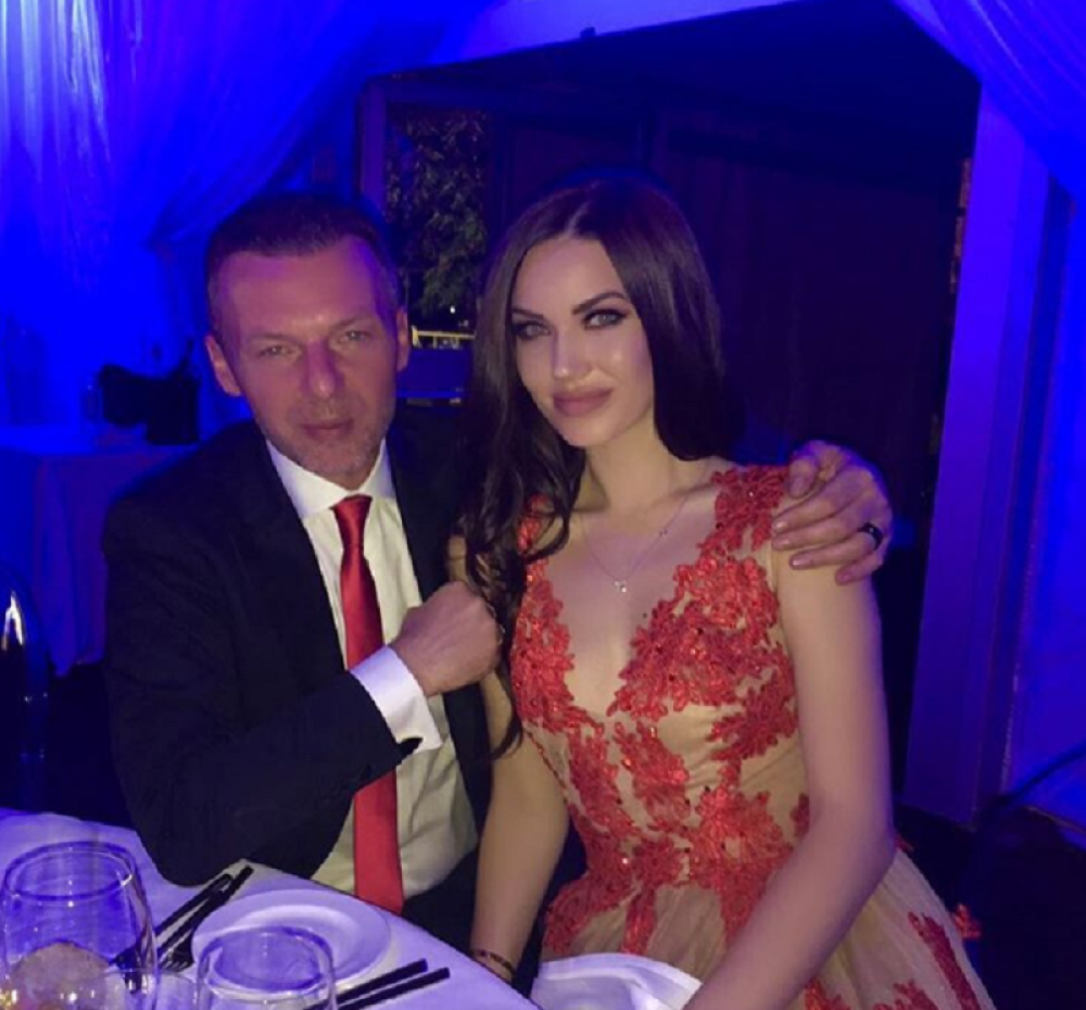 Karićeva snajka pokazala bradavice