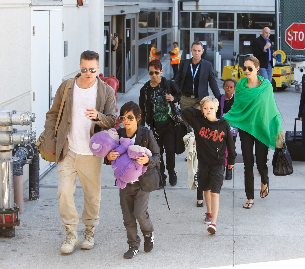 SVI SU JE OSUDILI! Anđelina Džoli odlučila da svoje bogatstvo ostavi samo jednom detetu?