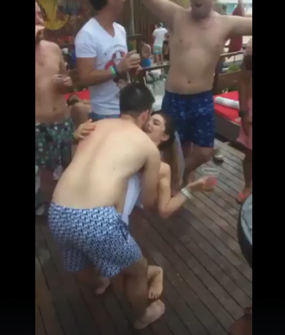 Ludovala na devojačkoj večeri, a onda se pojavio snimak! (VIDEO)