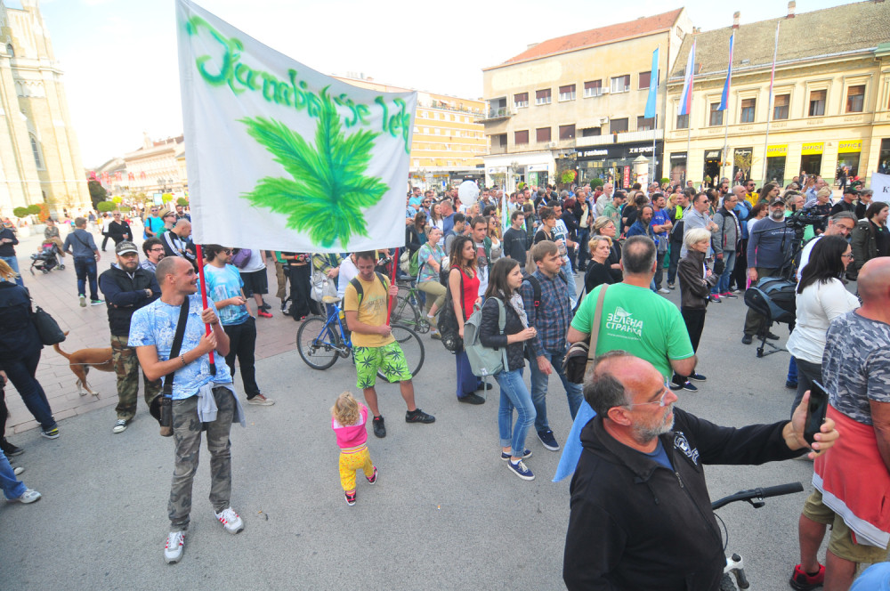 Marš za kanabis u Novom Sadu