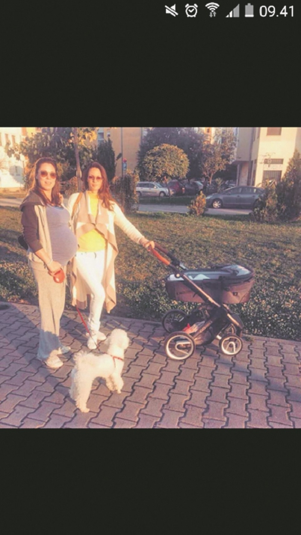 Bojana šeta ćerku (FOTO)