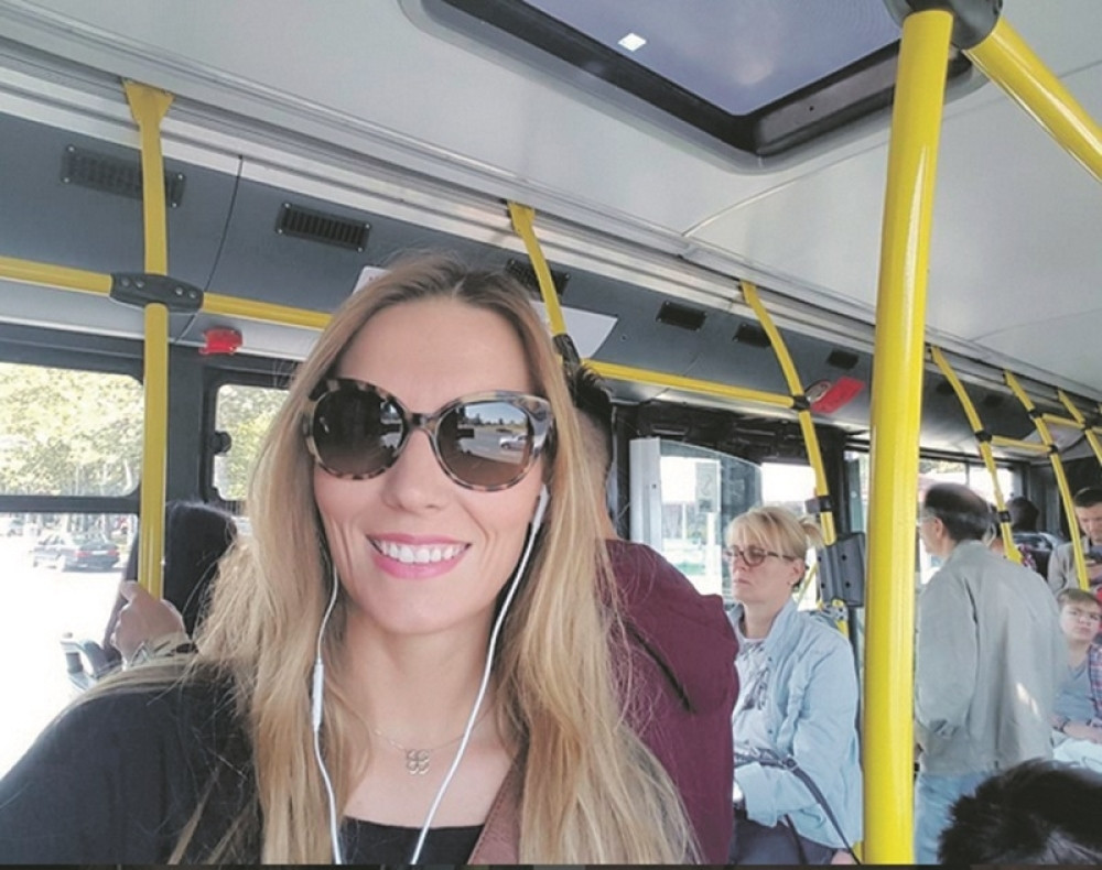 Kalina se vozi busom (FOTO)