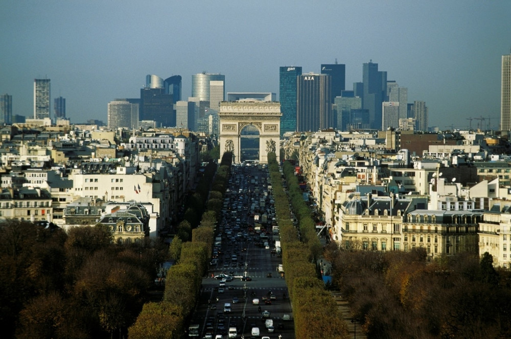 Danas u centru Pariza nema automobila