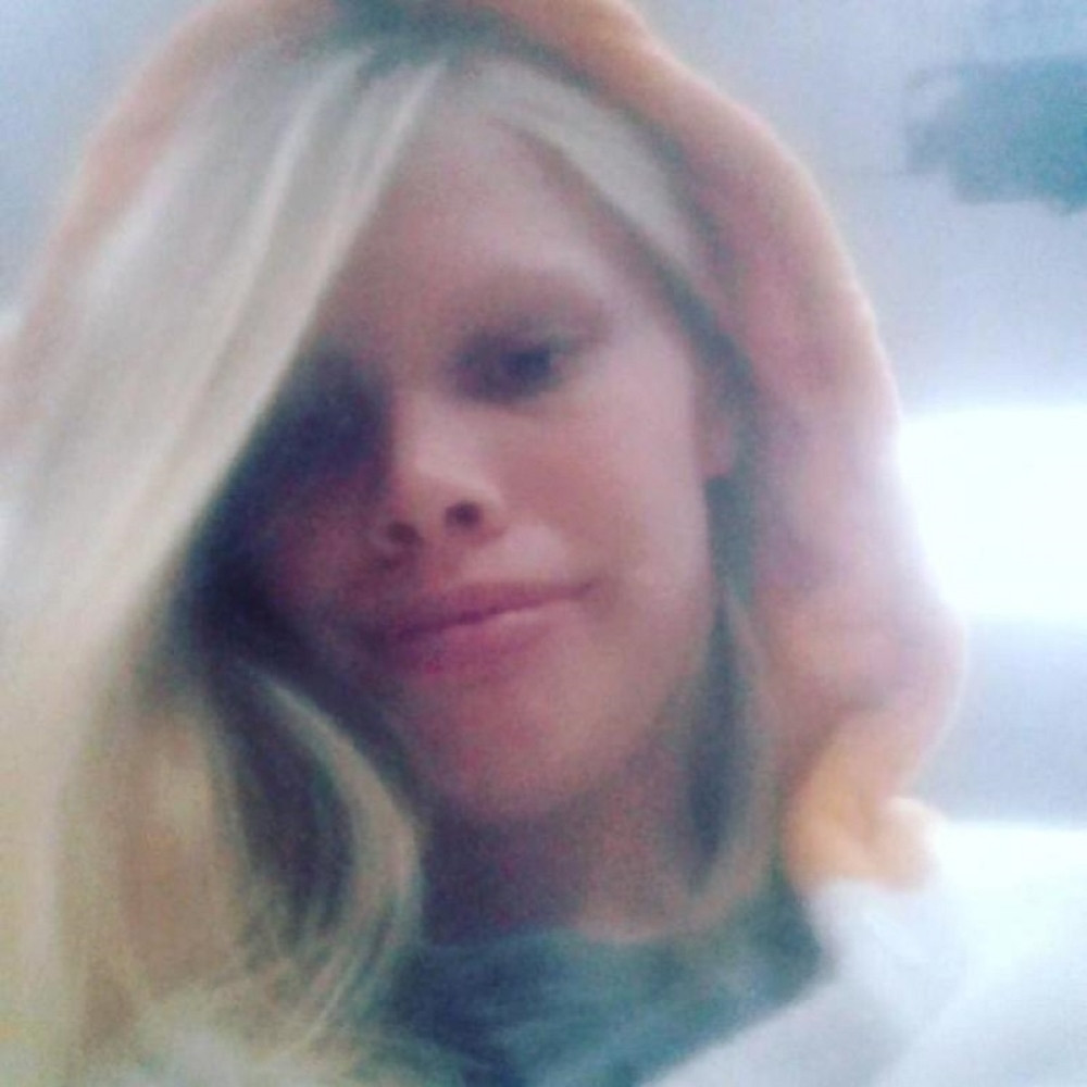 Trostruko ubistvo u LA, policija traga za tinejdžerkom!