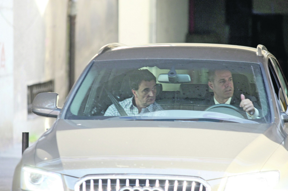 Advokatu Andrije Draškovića izgoreo džip!