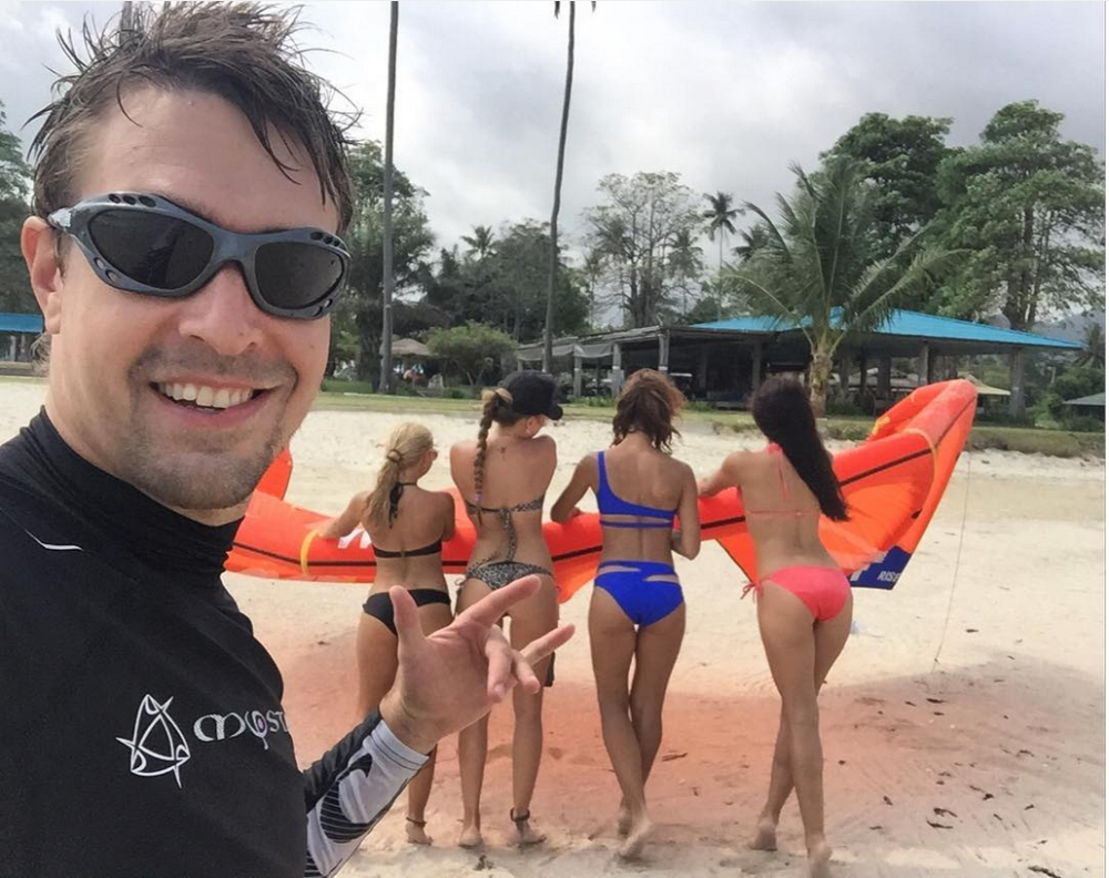 Ruski seks terapeut nudi Bredu sedam konkubina