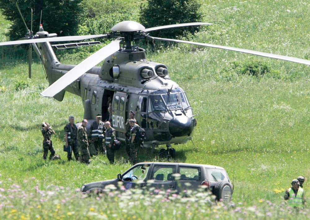 Zapad pokazuje Srbima mišiće