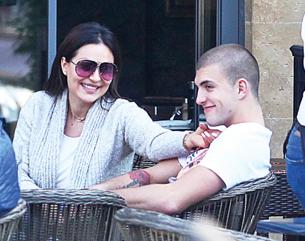 Ovako je Ceca čestitala Veljku 20. rođendan (VIDEO)