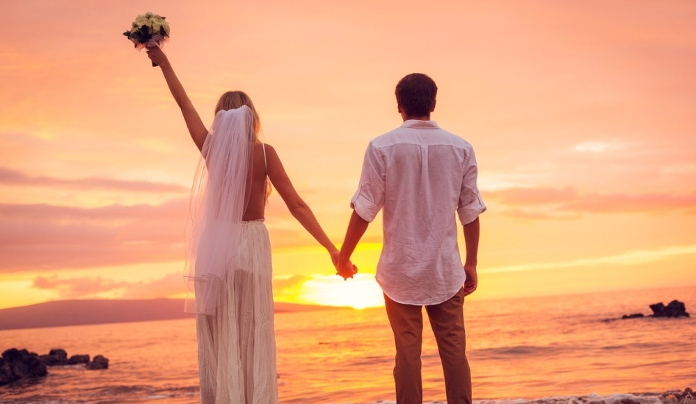 Naš voditelj tajno oženio koleginicu!