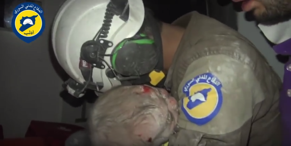 Spasava bebu i rida (VIDEO)