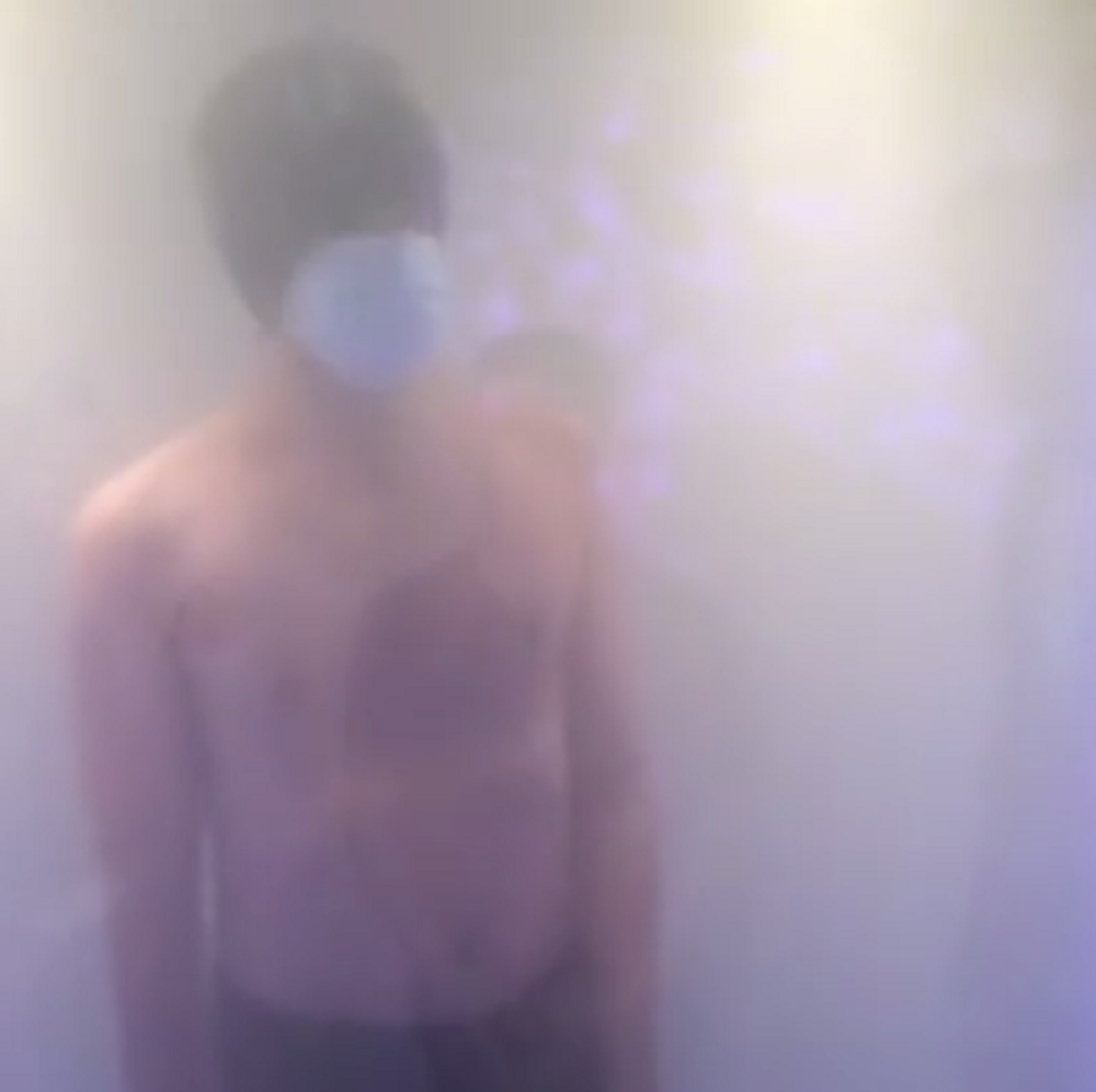 Goli se 'lade na - 90! (VIDEO)