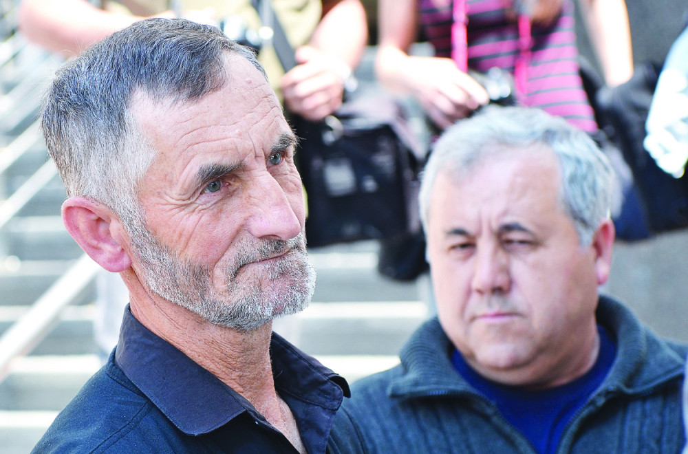 "Zataškavaju smrt naše dece!"