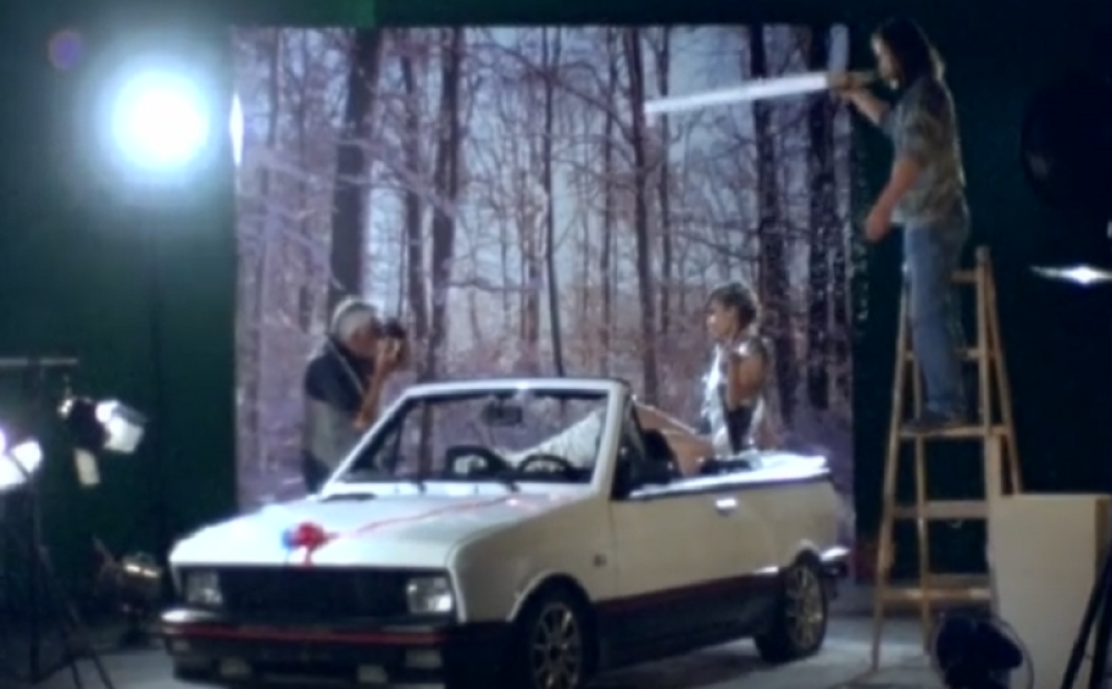 Prvi "jugić" ručno sklopljen i poklonjen Titu! (VIDEO)