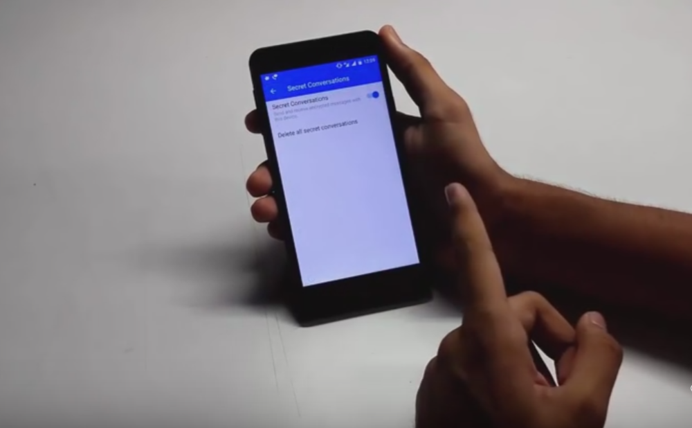 Fejsbuk priznao da vam špijunira Mesindžer