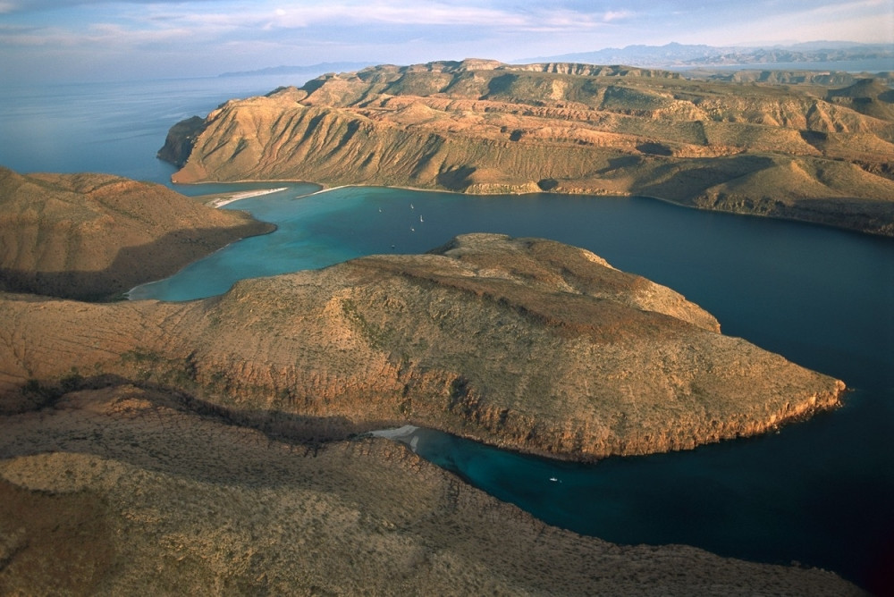 Zeman bi izbeglice na pusto ostrvo!