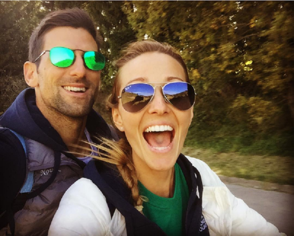 ŠTA TO RADIŠ NOVAČE, šta ti je?! Pogledajte gde je sad sa Jecom, a zbog JEDNOG DETALJA ćete se zalediti! (FOTO)