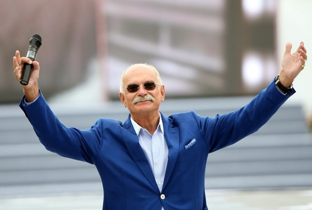 Nikita Mihalkov HITNO OPERISAN