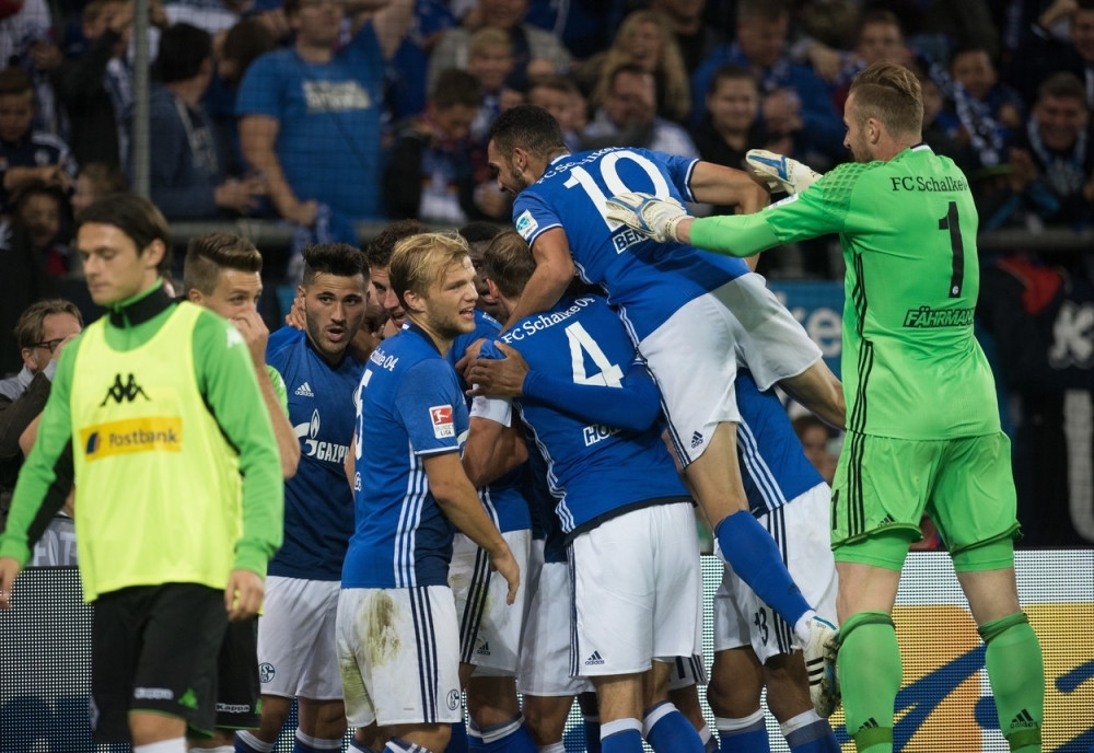 Piće se pivo u Gelzenkirhenu, prva pobeda Šalkea