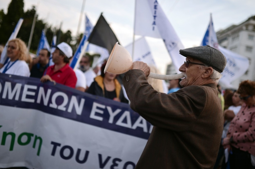 Penzioneri s motkama krenuli kod premijera