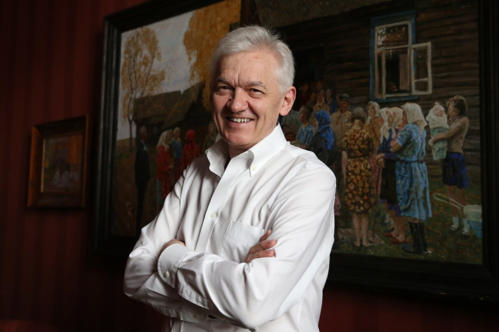 Srbi će da nagrabuse jer im je Putinov drugar konzul