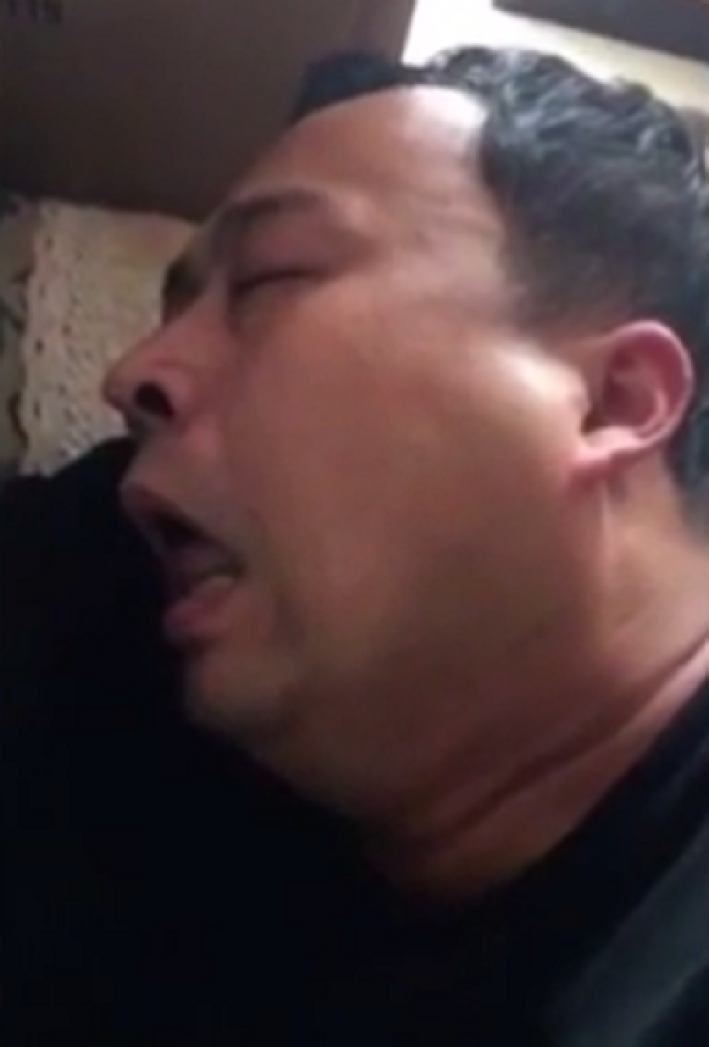 Od njegovog hrkanja, dobićete histerični napad! (VIDEO)