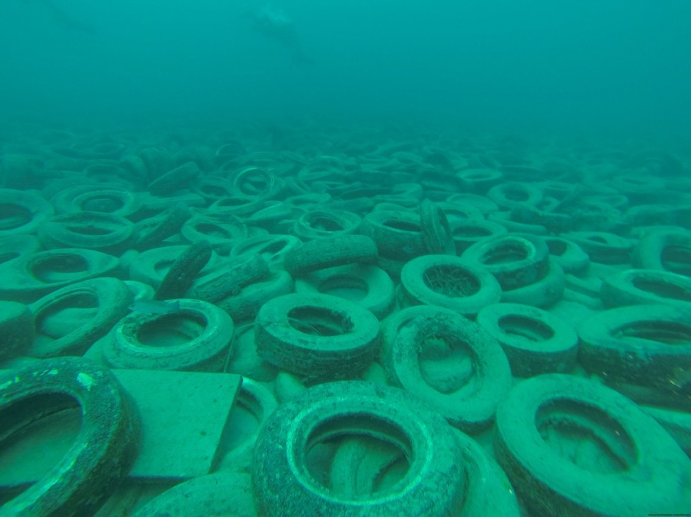 Pacifikom plovi "pola Evrope" đubreta