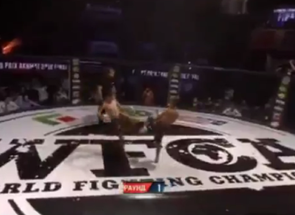 Borbe dečaka u kavezima uznemirile svet! (VIDEO)