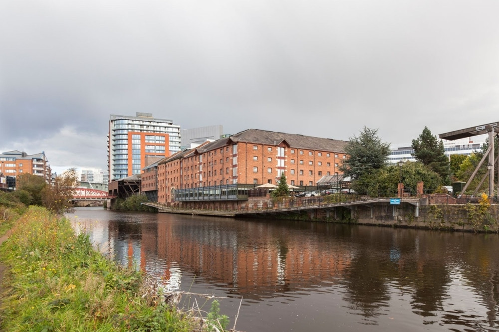 Prljav grad, pun gejeva, pijanica i beskućnika