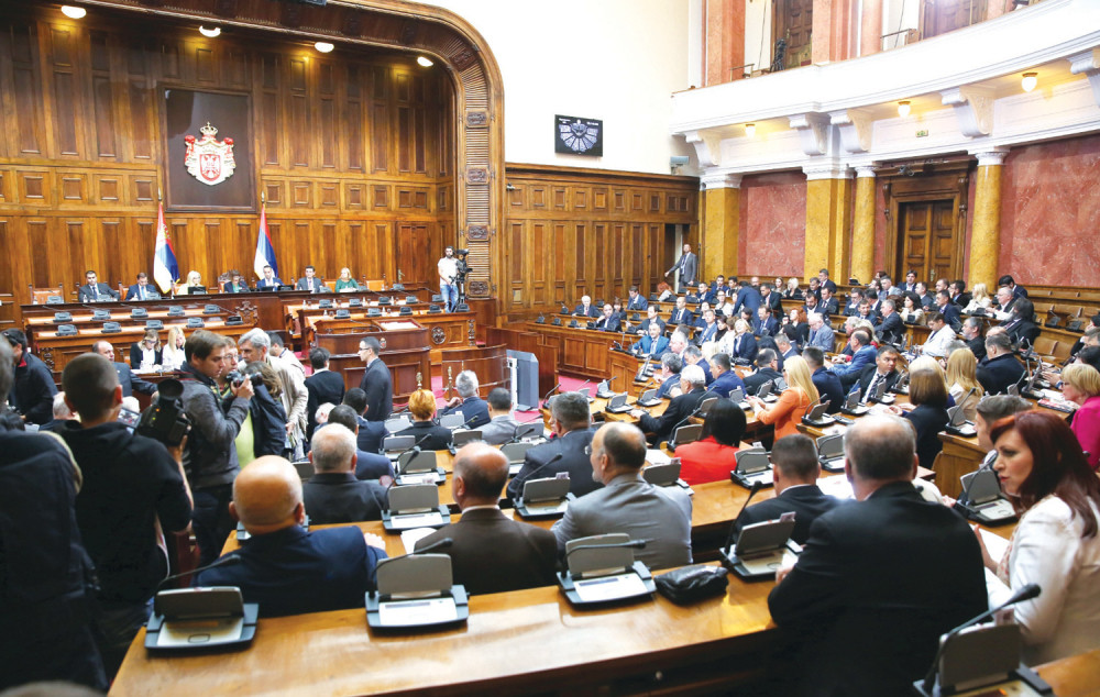 Preminuo narodni poslanik koga je tražio Hag