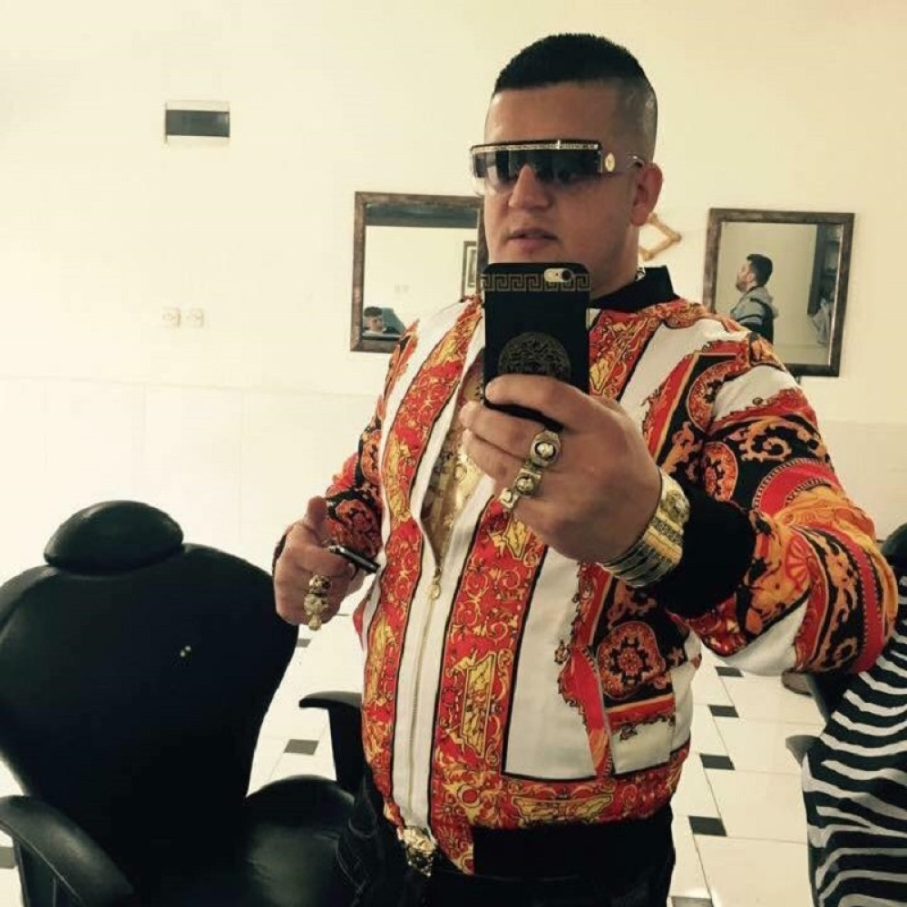 Albanac iz Makedonije potrošio milion evra na "Versaće"!