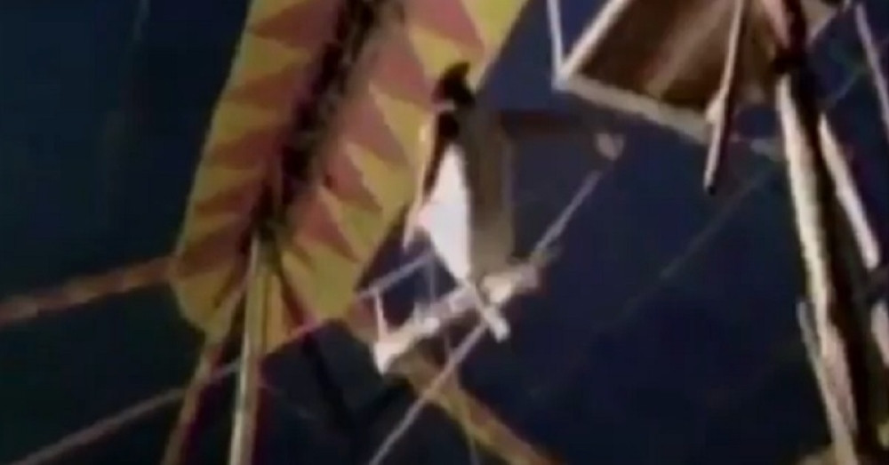 Akrobata se razbio u cirkusu (VIDEO)