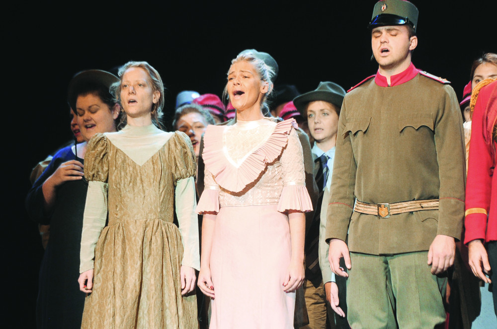 Ljubiša zakopčao Natašu do grla!