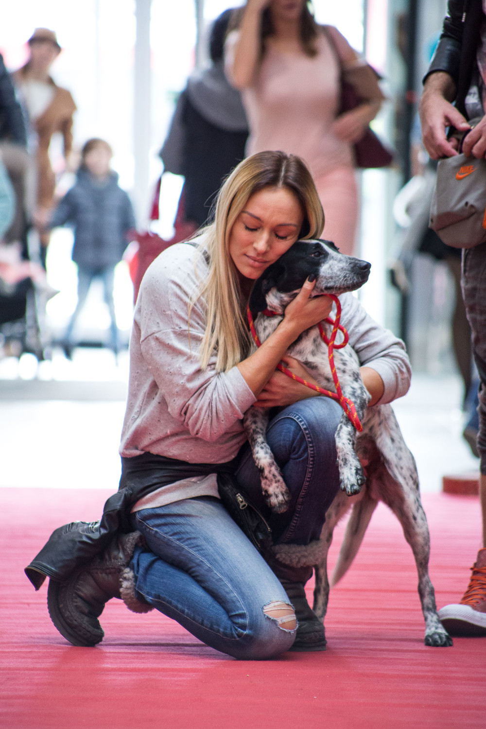 Anabela zaplakala zbog kučeta