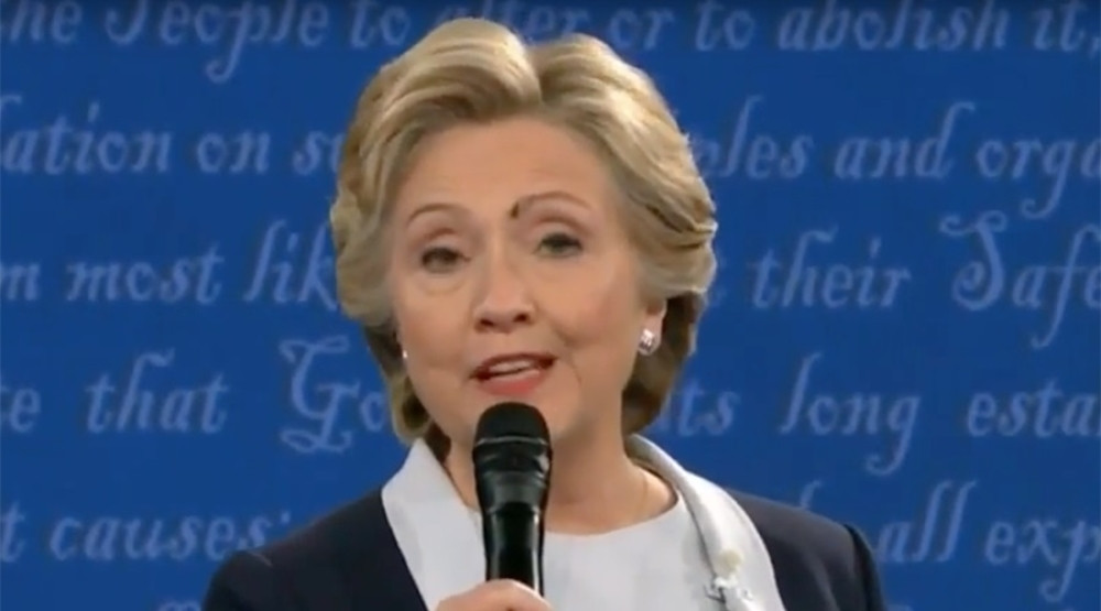 Hilari namučila "muva Klintonka"(VIDEO)