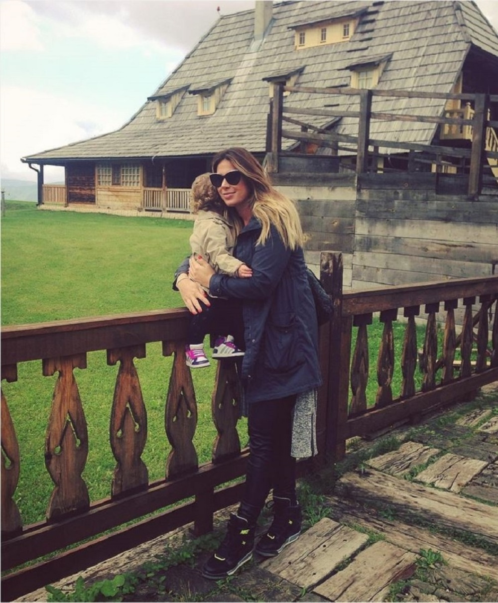 Trudna Ena Popov proslavila 30. rođendan