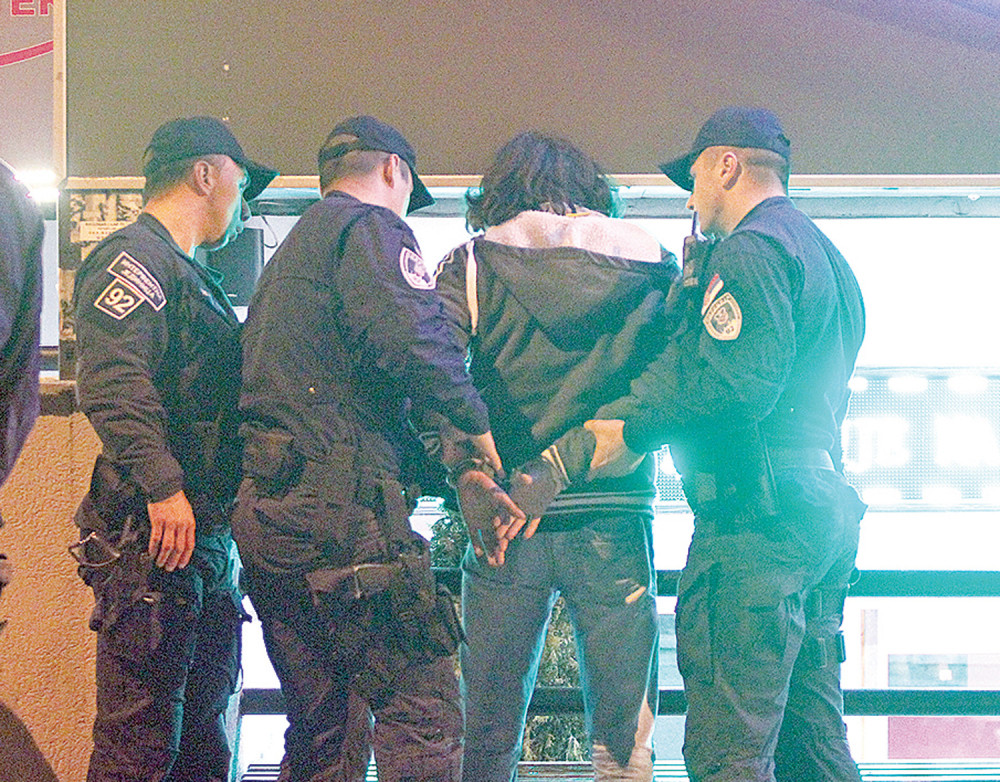 Pokupili su nakit miliona vredan! Sumnja se da su članovi najpoznatije bande na svetu!