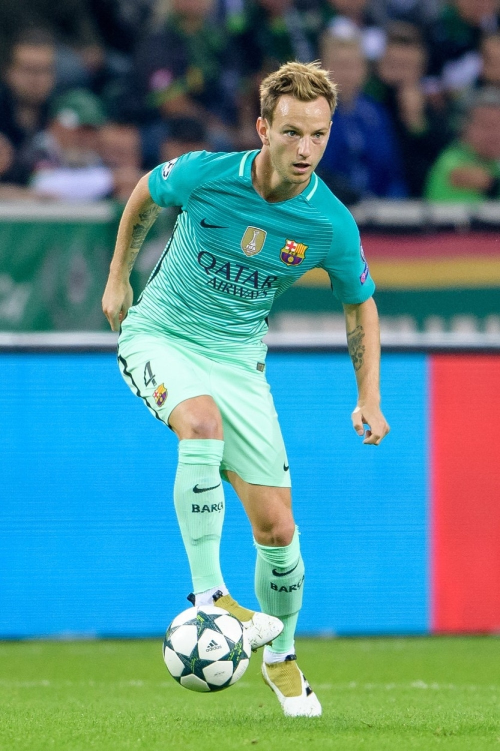 Evo zašto Rakitić nosi roze lak (FOTO)