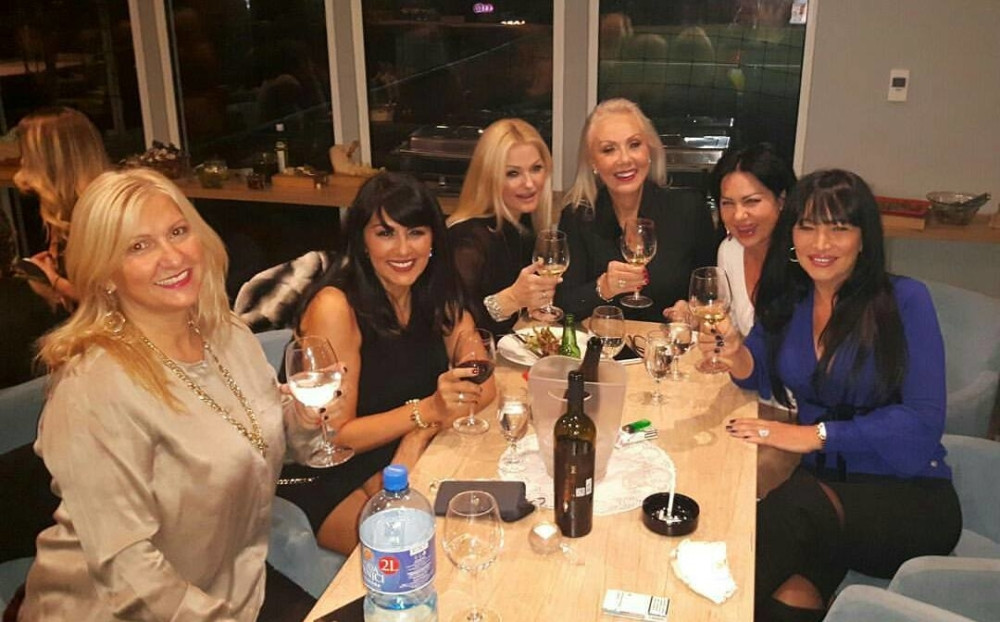 Sanja okupila estradu na rođendanu