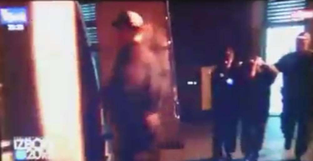 Dikić se tokom privođenja "oslobodio" lisica (VIDEO)