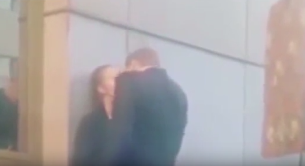 Strasno se ljubili, a onda je došla bivša... (VIDEO)