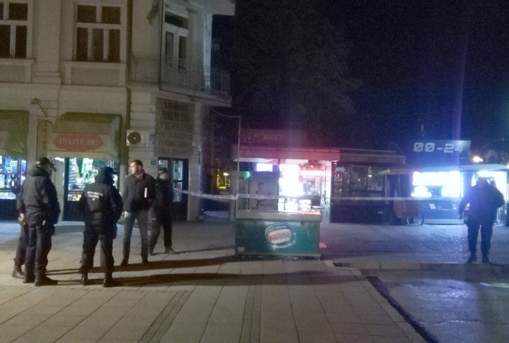 Izbo čoveka nasred ulice zbog kutije cigareta! (FOTO)