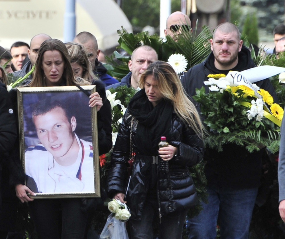 Sahranjen Sale Mutavi uz Bajaginu pesmu (FOTO)