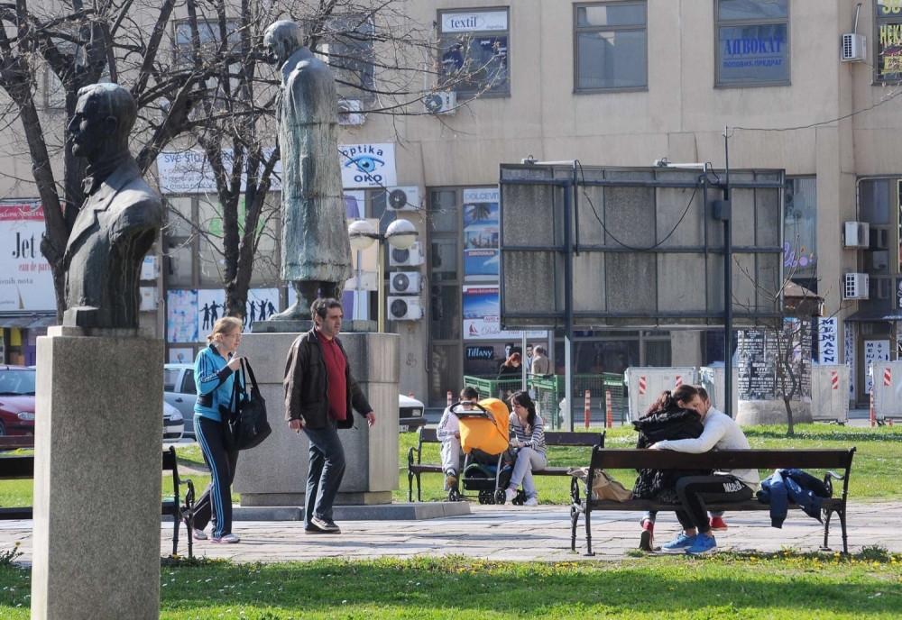 Za plate žrtvuju gole živote