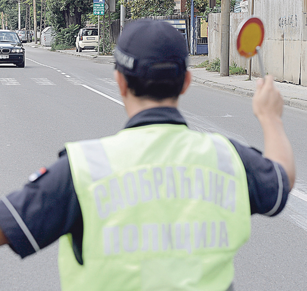 Niškom policajcu stigle kazne iz Francuske, a tamo nikad nije bio!